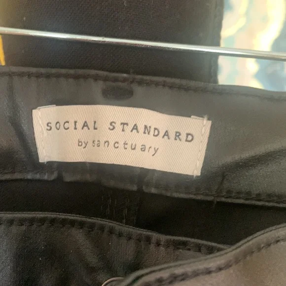 Faux leather skinny jeans - Picture 4 of 7